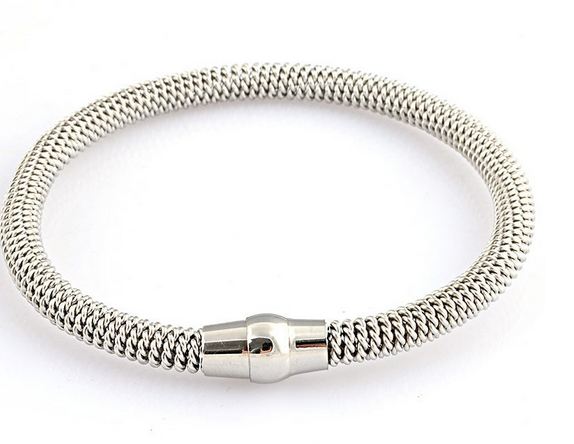 สร้อยข้อมือทอง Stainless Steel กำไลข้อมือ ดีไซน์ เป็นเกลียว ผู้หญิง ผู้ชาย ใส่ได้ กำไลเงิน ทำลาย โซ่เกลียว มีสีทอง เงิน ดำ แชมเปญโกลด์ 645183