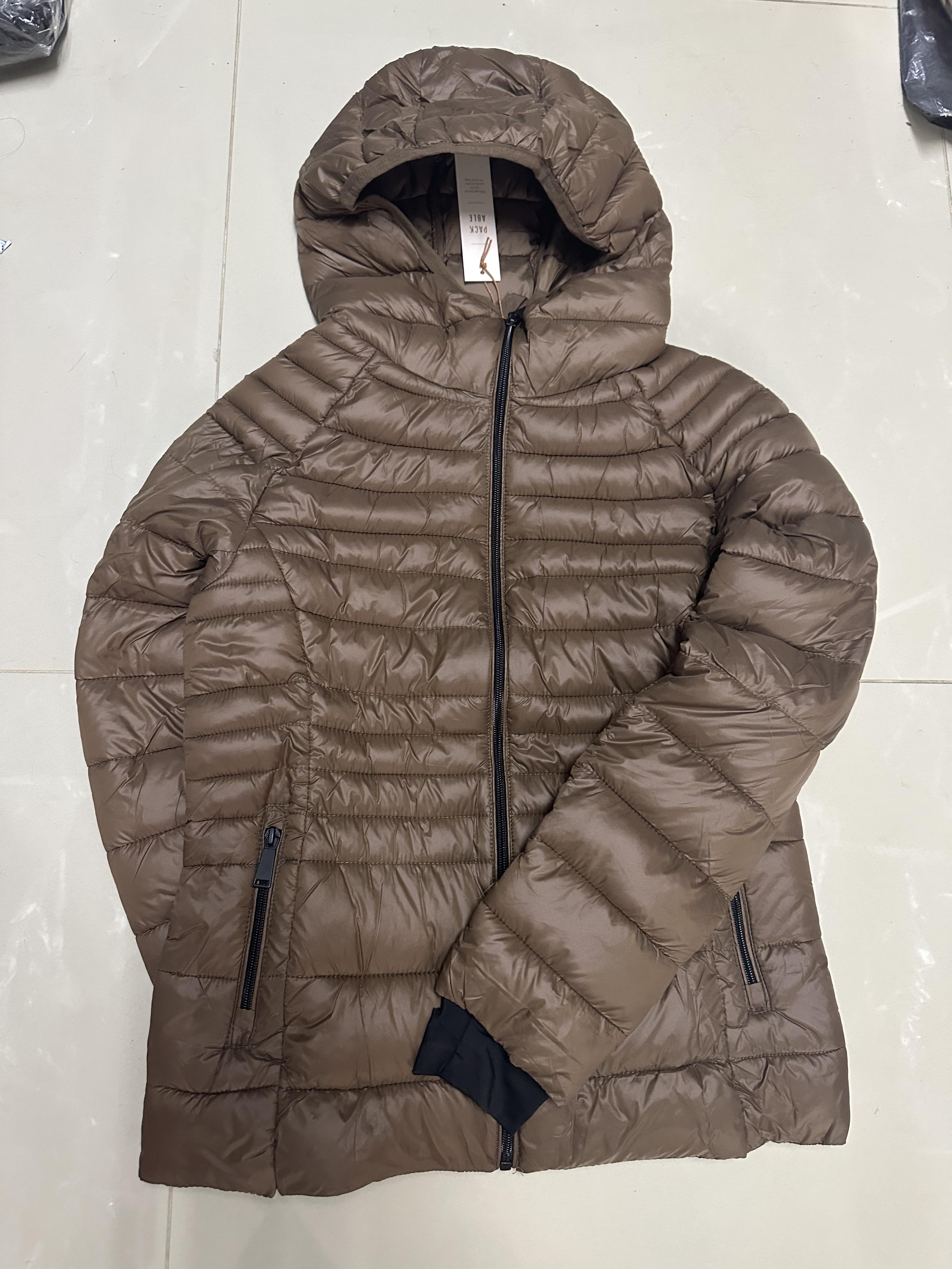 Love tree เสื้อกันหนาว บุนวมอุ่น แบรนด์ LOVE TREE ultra light packable (Padded puffer coat สำเนา สำเนา สำเนา