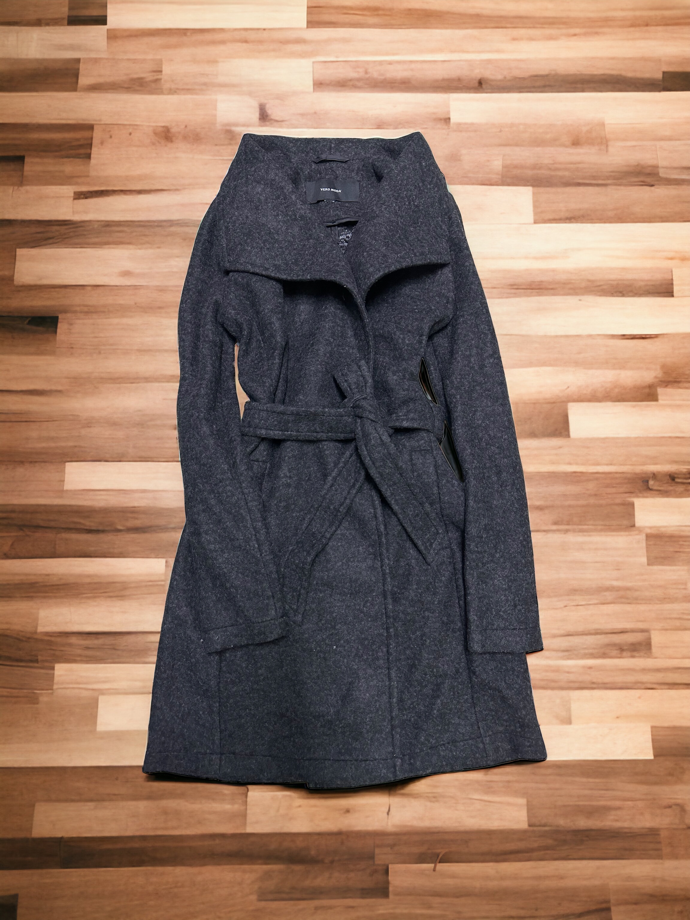 เสื้อโค้ท เสื้อกันหนาว เนื้อผ้าวูล โค้ทวูล สีดำ แบรนด์ vero moda