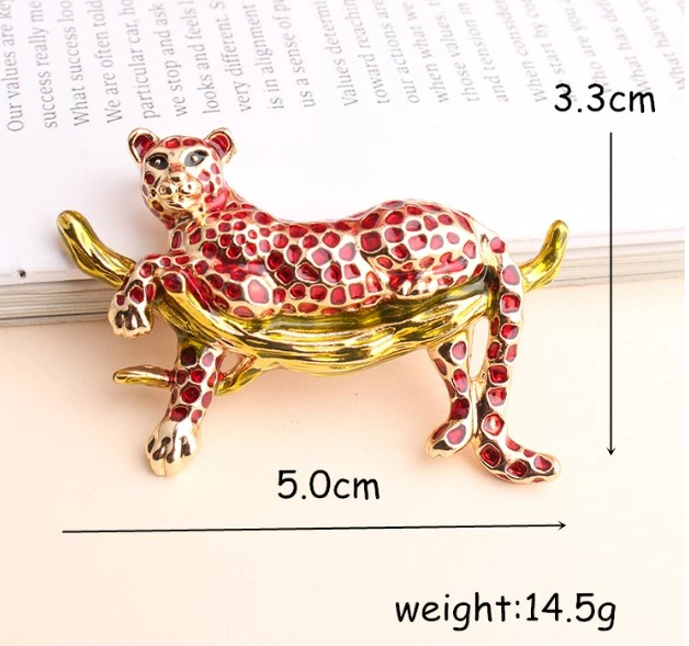 เข็มกลัดเสือดาว สวย เท่ มีสไตล์ เข็มกลัด รูป เสือดาว Leopard แบบน่าเกรงขาม เข็มกลัด งานดีไซน์ รูปสัตว์ 330024