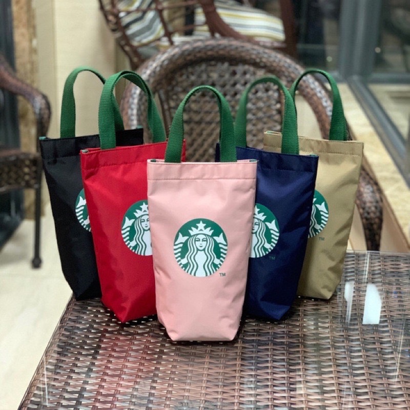 Starbuck ถุงหิ้ว ถุงใส่แก้วกาแฟ Starbuck 🥤ถุงกาแฟ ถุงหิ้ว ถุงใส่ของ ถุงstarbucks เนื้อผ้าเคลือบกันน้ำ 🥤size :29x10x12 cm