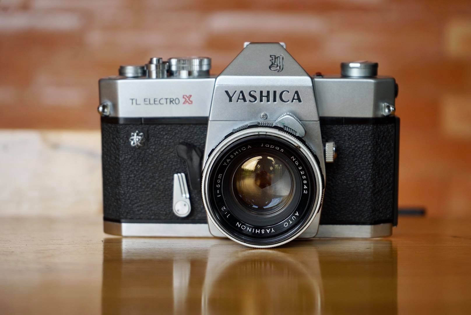 YASHICA TL ELECTRO X YASHICA AUTO YASHINON 50MM.F2