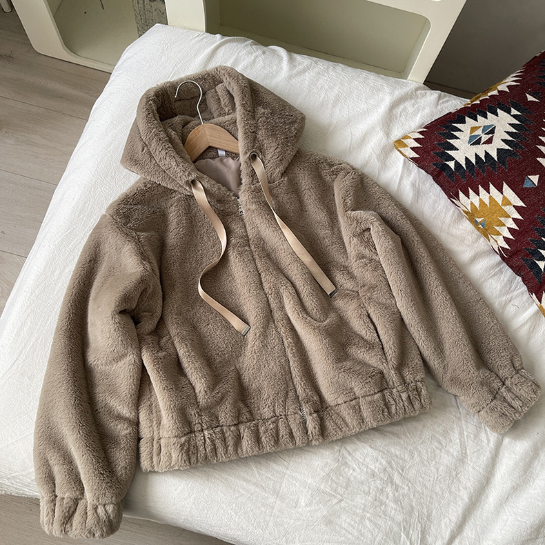 Page one เสื้อเฟอร์กันหนาว หมวกฮู้ด เสื้อขน Fluffy coat แบรนด์ page One ดำ