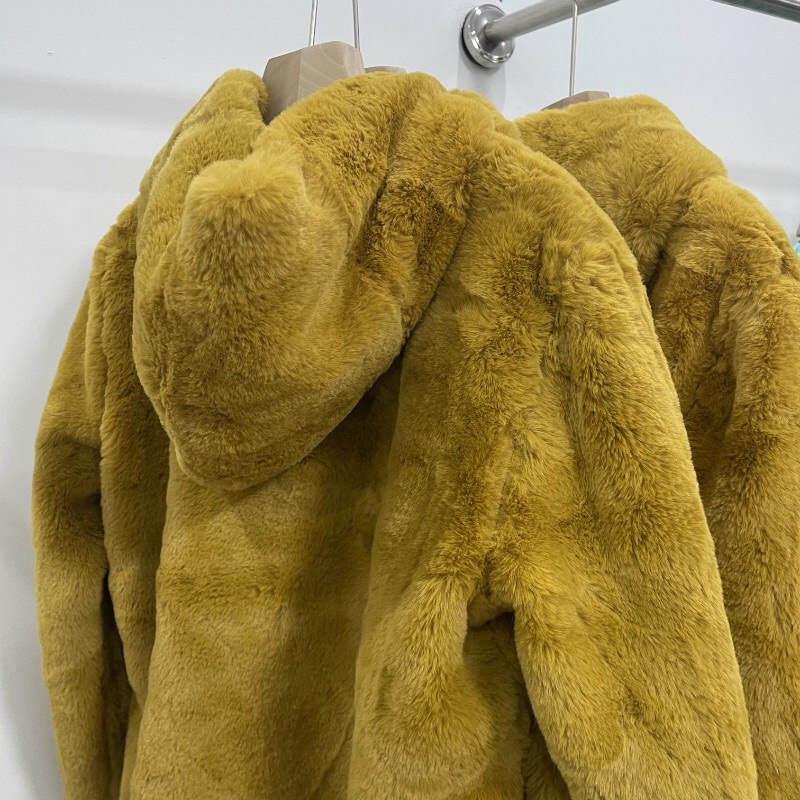 Jacqueline เสื้อเฟอร์กันหนาว หมวกฮู้ด เสื้อขน Fluffy coat แบรนด์ jacqueline เหลืองขมิ้น