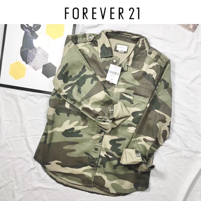 Forever21 เสื้อทหาร เสื้อคลุม สีลายพรางทหาร เสื้อนอก งานสวย เท่ห์มากคะ Forever21 ลายพราง
