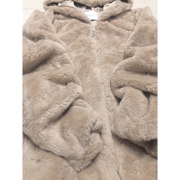 Angel kiss เสื้อเฟอร์กันหนาว หมวกฮู้ด เสื้อขน แบรนด์ ANGEL KISS (FLUFFY COAT) สำเนา น้ำตาลนู้ด