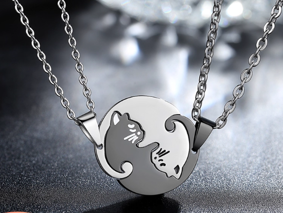 สร้อยคอคู่รัก วัยรุ่น แมวกอดกัน เป็น จิ๊กซอว์ ใส่กันคนละเส้น แทนใจ สร้อยคอแทนใจ ของขวัญสุดพิเศษ 101834