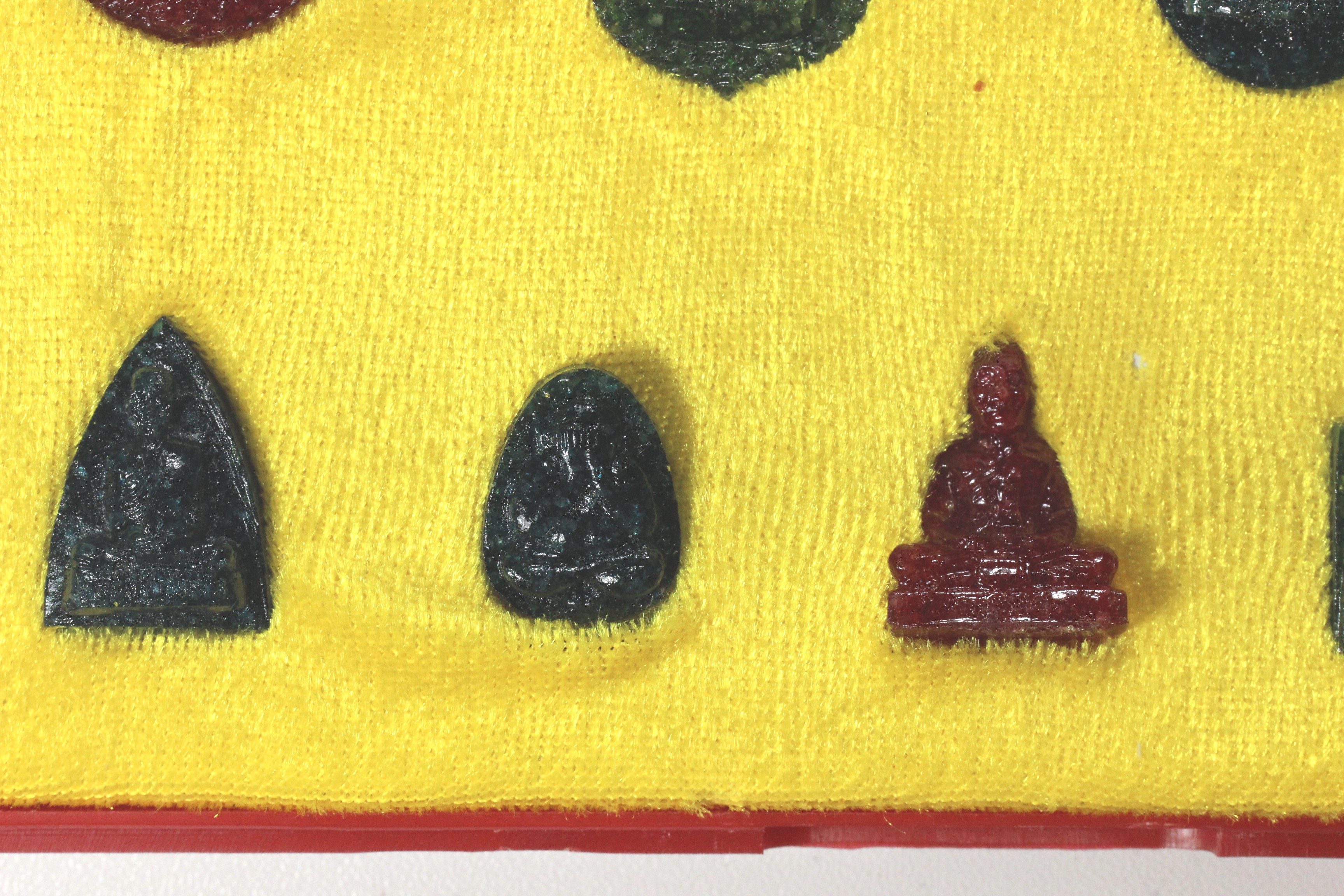 หลวงปู่คำพันธ์ วัดธาตุมหาชัย จ นครพนม รุ่นอธิฐานบารมี ครบชุดพร้อมกล่องเดิม