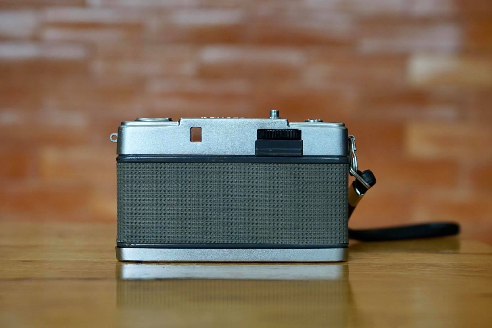 OLYMPUS PEN-EE S OLYMPUS D.ZUIKO 30MM.F2.8 - ฟิล์มคาเมร่า