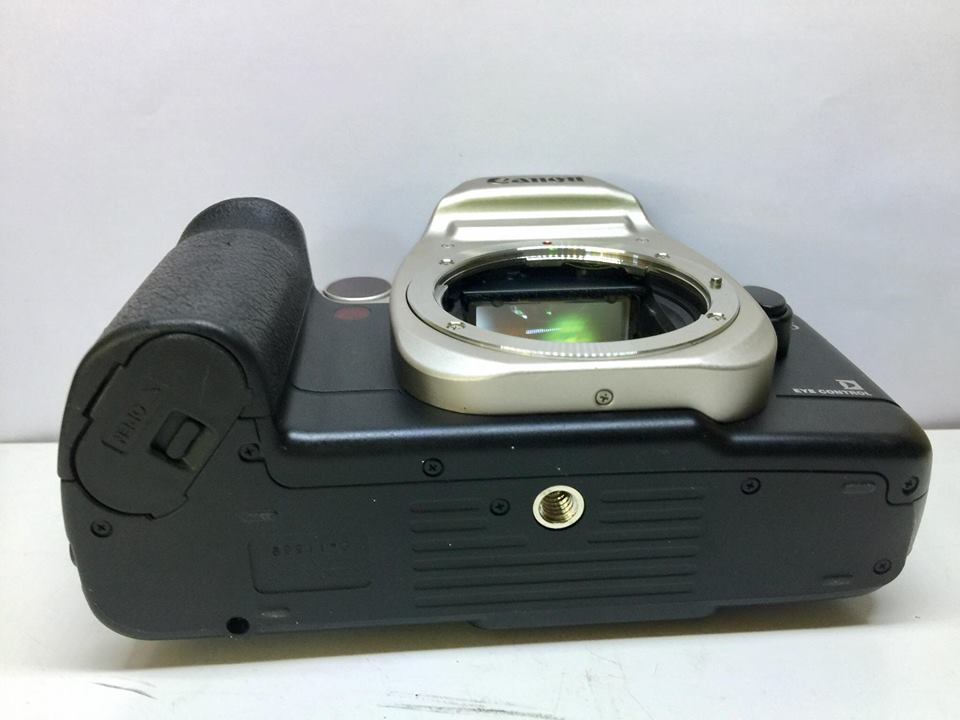 CANON EOS 55