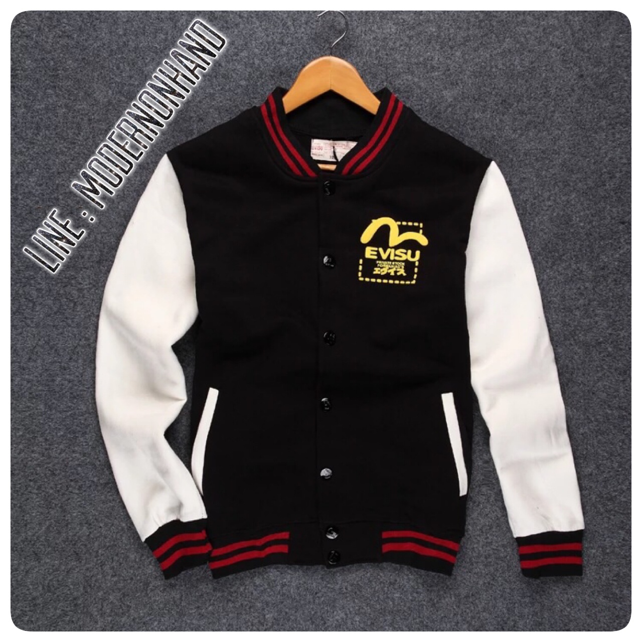 ขายล้างสต็อค !!เสื้อเบสบอล EVISU แท้ จาก ญี่ปุ่น สีดำ แต่งแขนขาวครีม สกรีนลายด้านหลัง Size (ตัวเดียวสุดท้ายคะ)