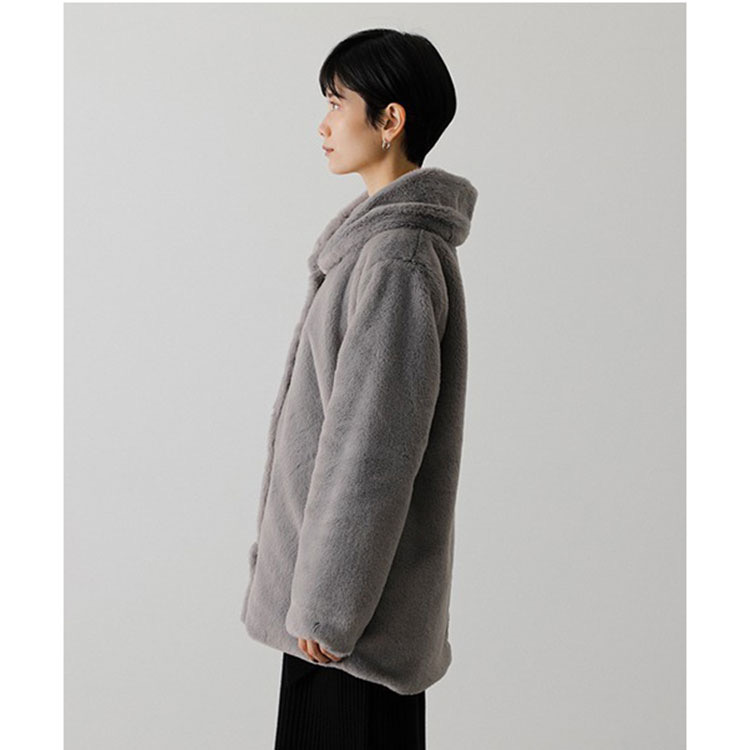 เสื้อโค้ทเฟอร์ โค้ทขนสัตว์เทียม แบรนด์ AZUL by moussy สีเทา ขนนุ่ม งานสวย พรีเมี่ยมมากเลยคะ งานช็อปแท้100% คะ SIe S/M/L สำเนา สำเนา น้ำตาล