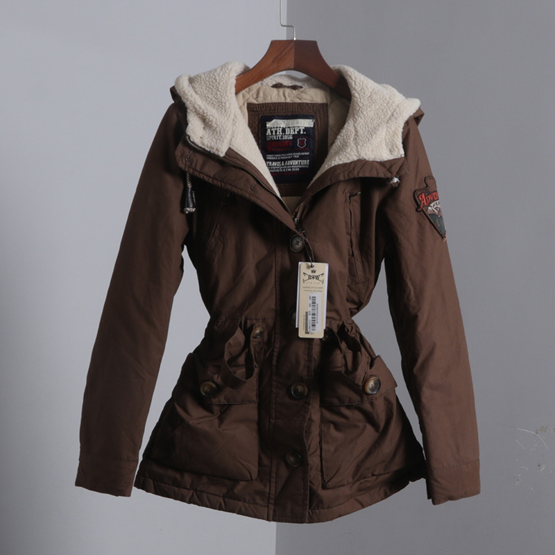 Rtw club เสื้อกันหนาว parka ปาร์ก้า โค้ทกันหนาว เสื้อฮูทเฟอร์ สีน้ำตาล แบรนด์ R.T.W. club ATH Dept แต่งขนเฟอร์ ซับขนอุ่นด้านใน น้ำตาล