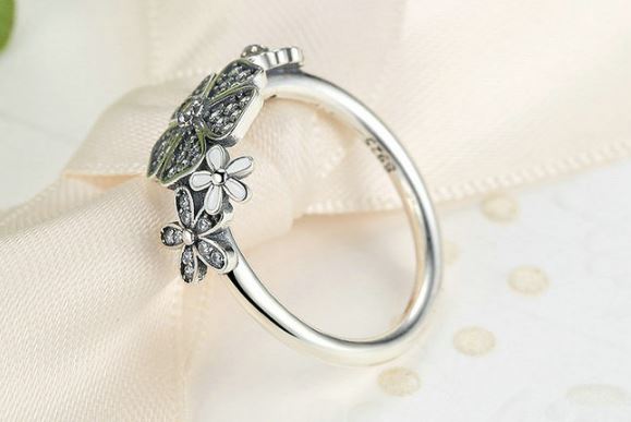 แหวนเงินแท้ 925 Sterling แหวนผู้หญิง ดีไซน์ ดอกไม้ สีขาว รักบริสุทธิ์ ผสมผสาน กับ ดอกไม้ ฝังเพชร CZ AAA สุดหรู ของขวัญให้แฟน น่ารัก 948081