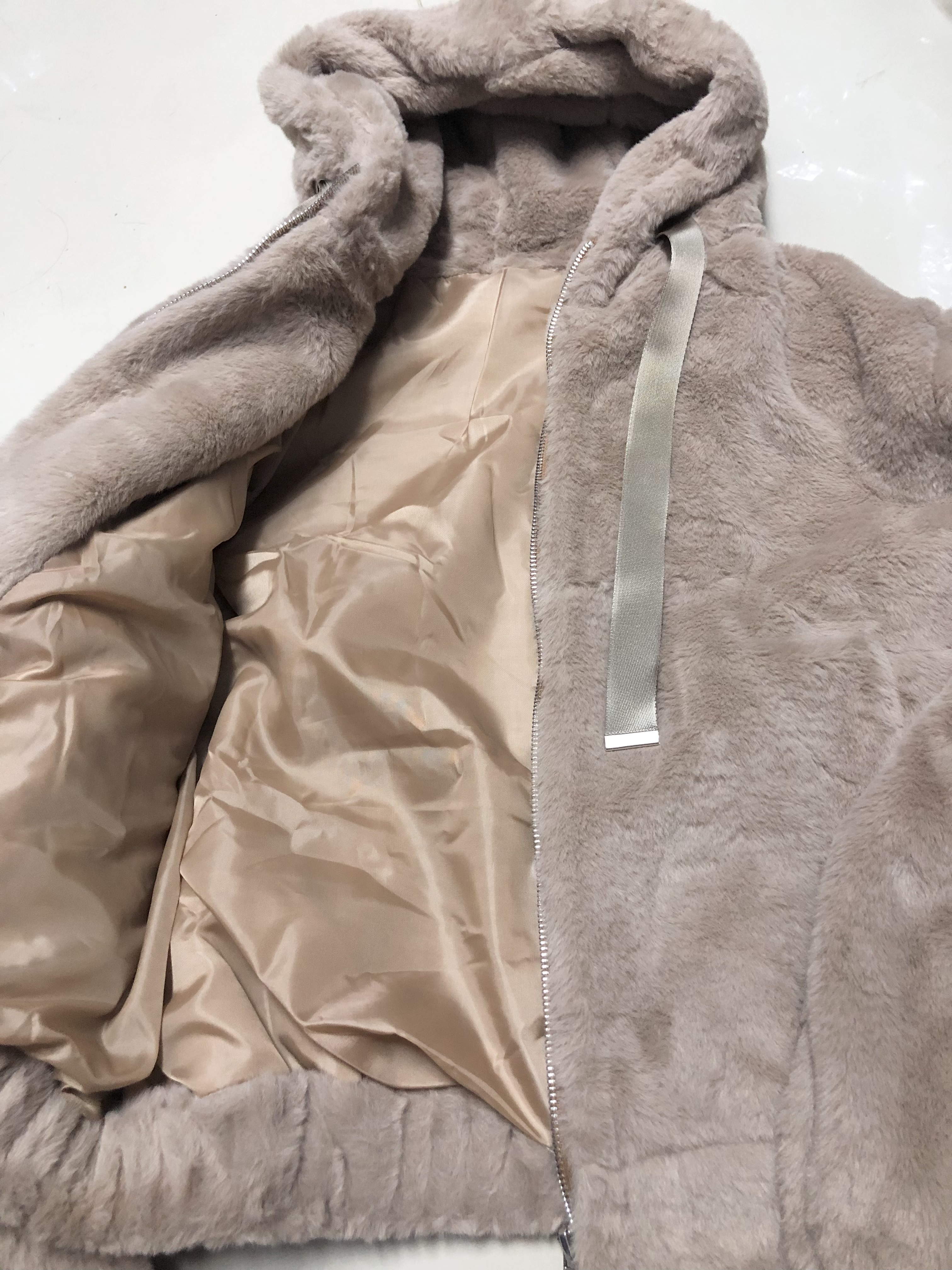 Zara เสื้อเฟอร์กันหนาว หมวกฮู้ด เสื้อขน แบรนด์zara สำเนา ดำ