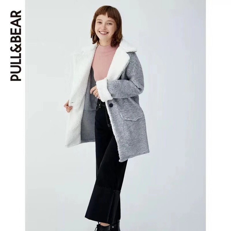 Pull&bear เสื้อโค้ท เสื้อกันหนาว เนื้อผ้าไหมพรม สีเทาอ่อน แบรนด์ Pull&bear เทาอ่อน