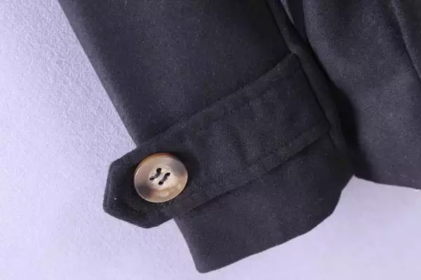 เสื้อคลุม เสื้อโค้ท coat ผ้าสักหลาด สีดำ brandname ญี่ปุ่น TREAT SUPPLYกระดุม 2 แถว แต่งคอได้2 แบบ เก๋ๆ( คอปีน/คอปก) ปกใหญ่สวยเท่ห์ แพทเทริน์เนื้อหรู สินค้าหลุดโรงงาน