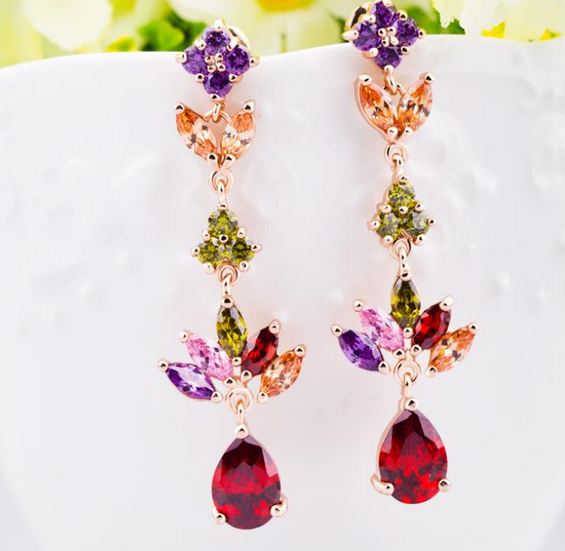 ต่างหู ตุ้มหู ระย้า ตกแต่ง คริสตัลแท้ Austrian Crystal ลายหยดน้ำ น้ำงาม อัญมณี สีสดใส แดงทับทิม เขียวมรกต สวยหรู ใส่ออกงาน ดูดี มีระดับ 913744