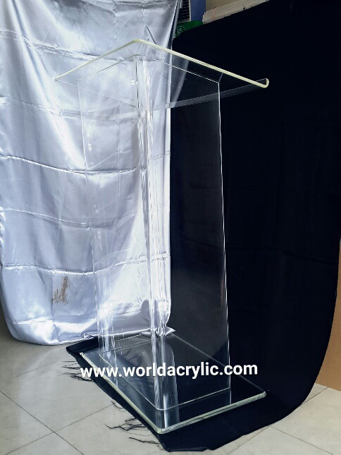 โพเดียมใส