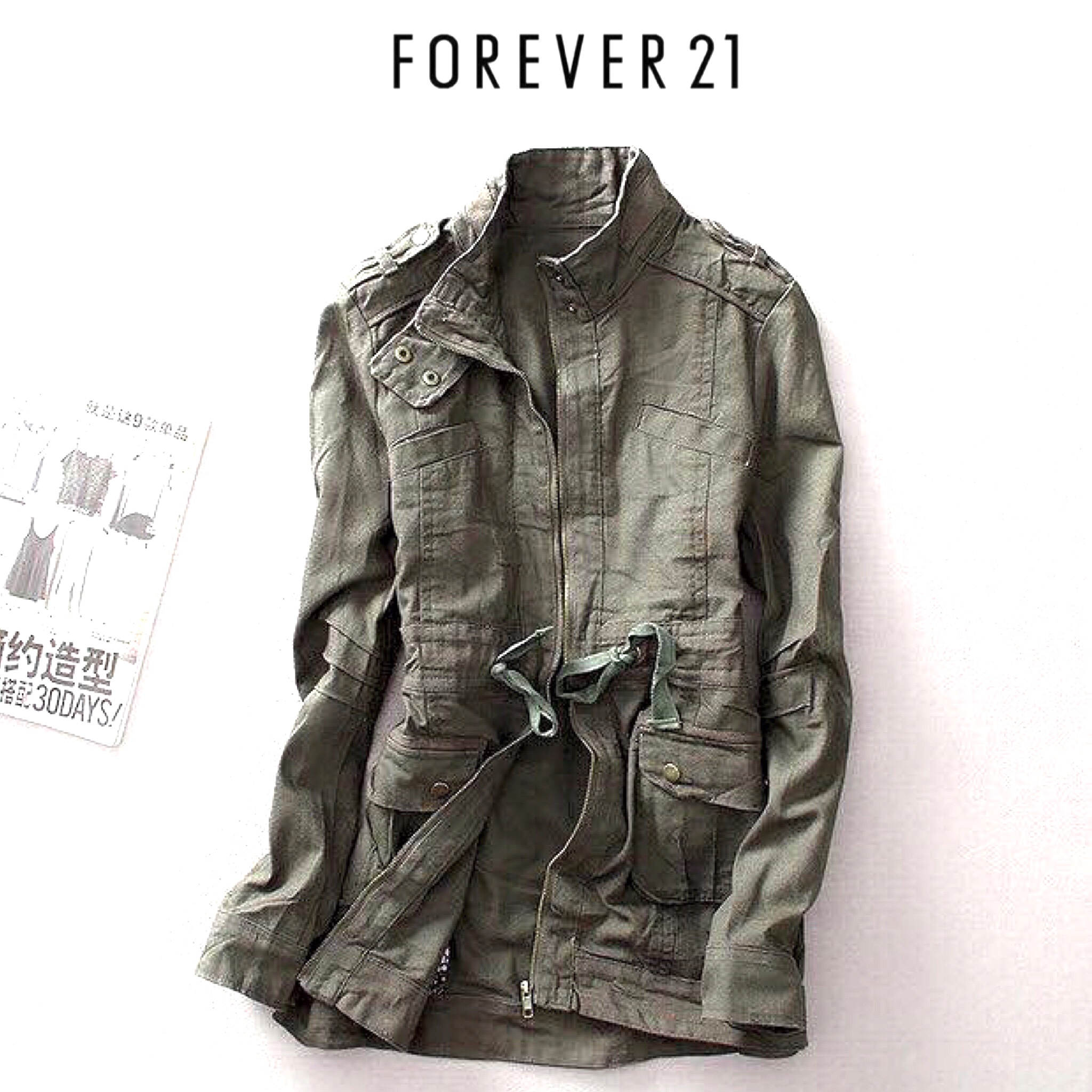 Forever21 เสื้อคลุม ตัวยาว แนวทหาร เท่ๆ สีเขียว แบรนด์เนม Forever21 คัทติ้งเทพๆ เนื้อผ้าหนาสวยมากคะ Size S/M/L (cm) สำเนา เขียวทหาร