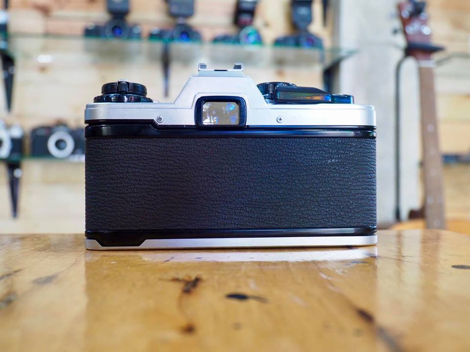 OLYMPUS OM10