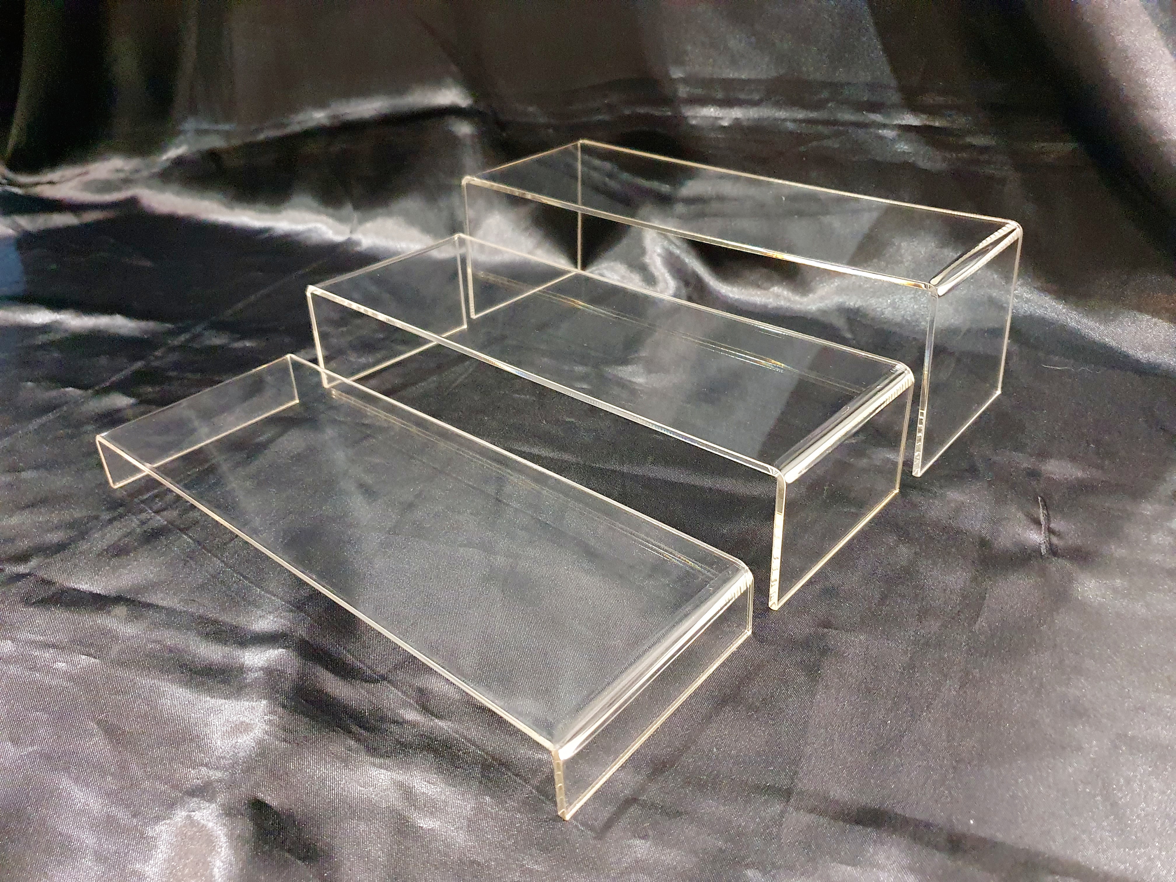 แท่นโชว์รองเท้าแบบตัว U คว่ำ