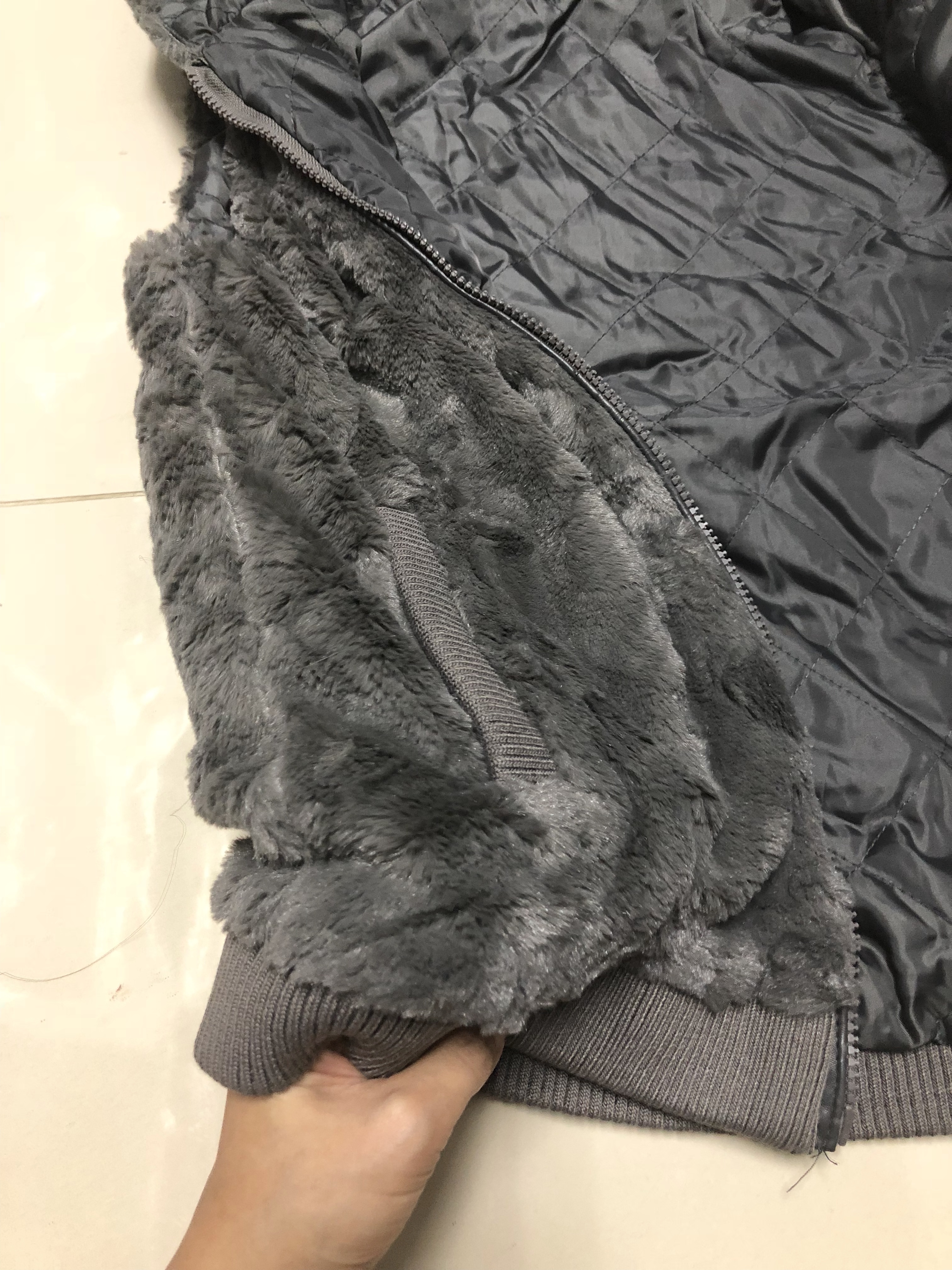 เสื้อกั๊ก กันหนาว หมวกฮูท สีเทา แต่งขนนุ่ม ฮูทติด หู เทา