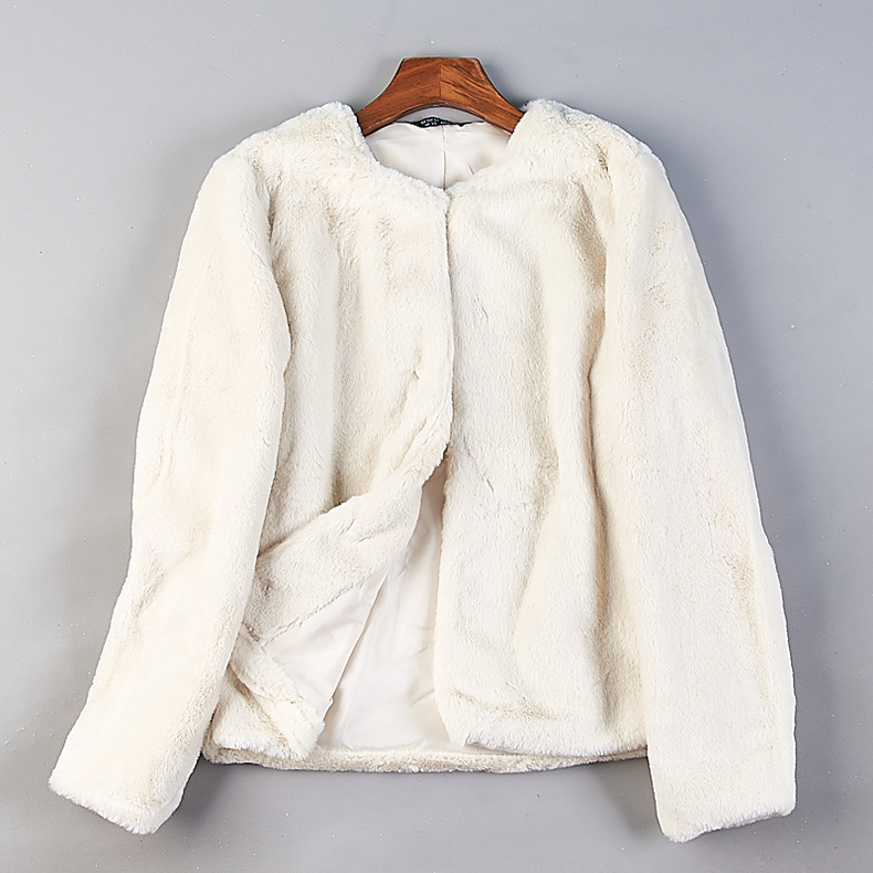 Selected เสื้อเฟอร์กันหนาว เสื้อขน Fluffy coat สีขาว แบรนด์ SELECTED สำเนา สำเนา สำเนา สำเนา
