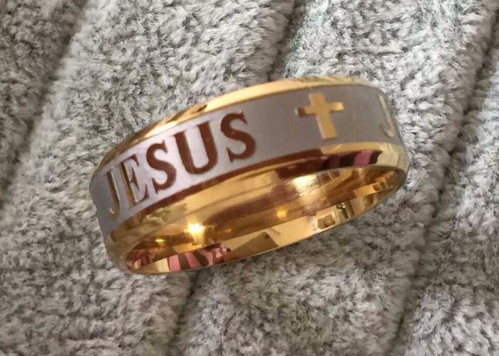 แหวนทอง ตัวเรือน Stainless Steel แท้ แหวนทองแกะลาย Jesus เครื่องหมาย ไม้กางเขน เท่ ๆ แหวนผู้ชาย สวย ๆ 800573
