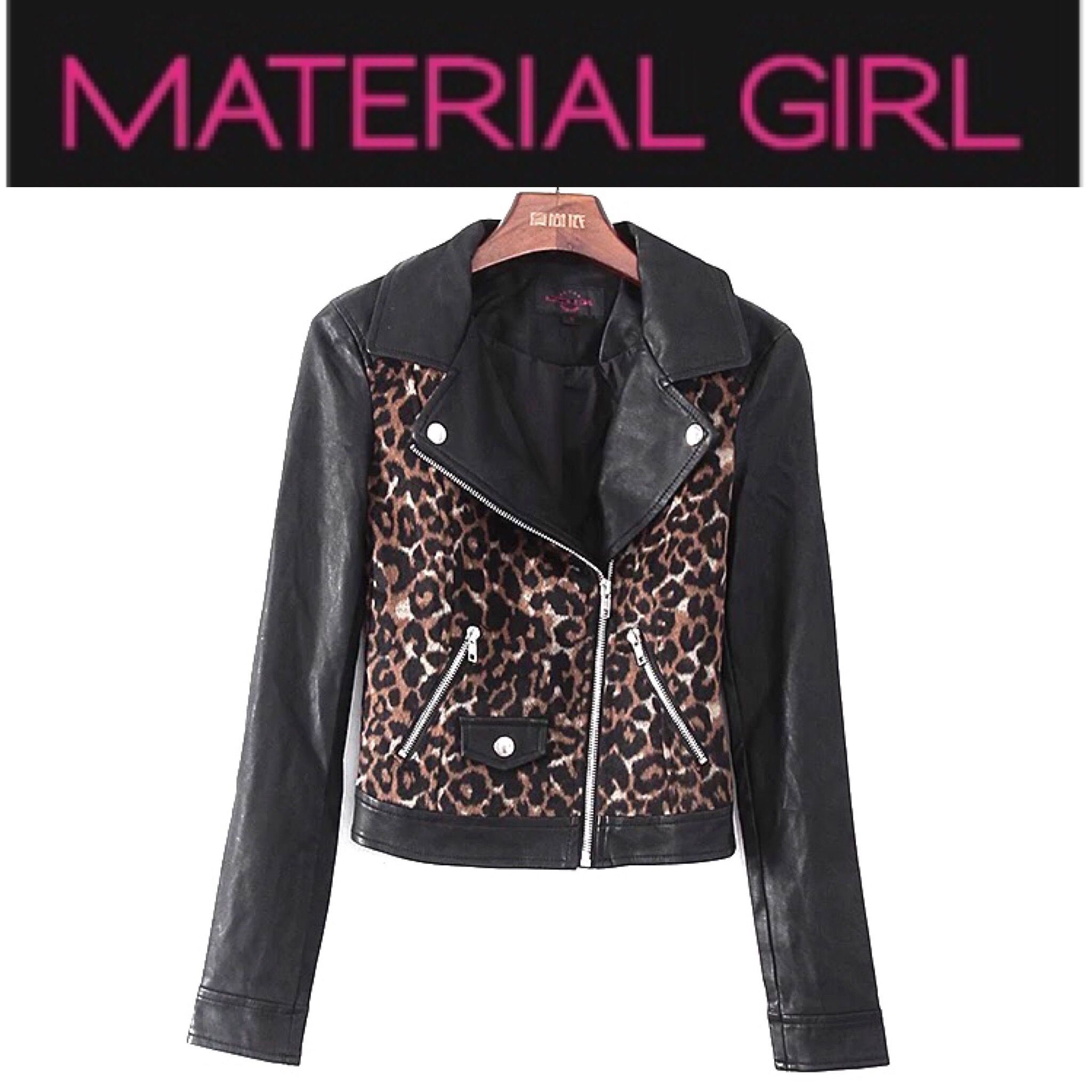 Material girl เสื้อแจ็คเก็ตหนังสีดำ แต่งลายเสือ แบรนด์ MATERIAl GIRL NEWYORK (from Madonna) สวยเท่ห์มากคะ size S/M/L ลายเสือ