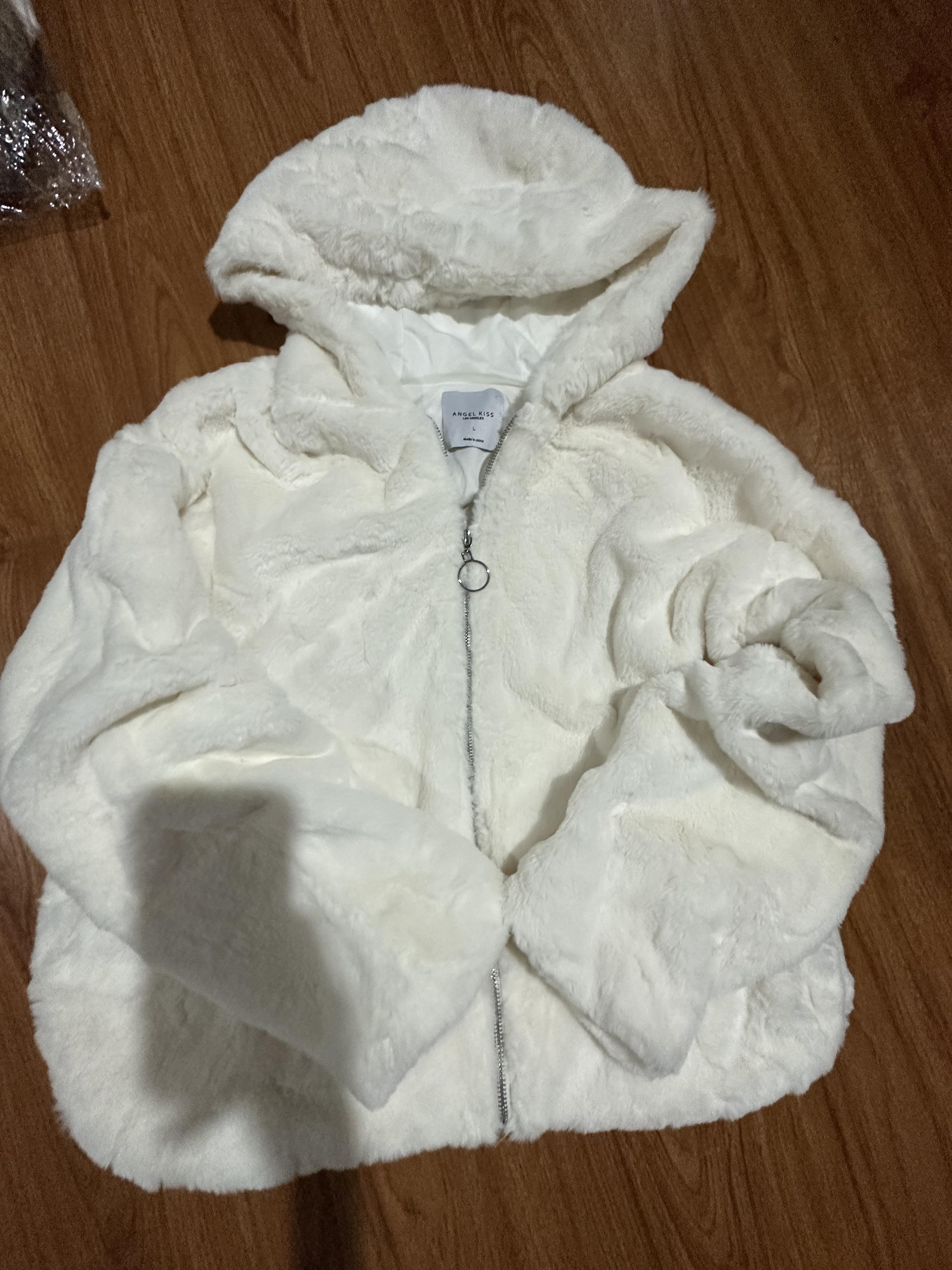 Forever21 เสื้อเฟอร์กันหนาว หมวกฮู้ด เสื้อขน แบรนด์ forever21 (FLUFFY COAT) ขาว