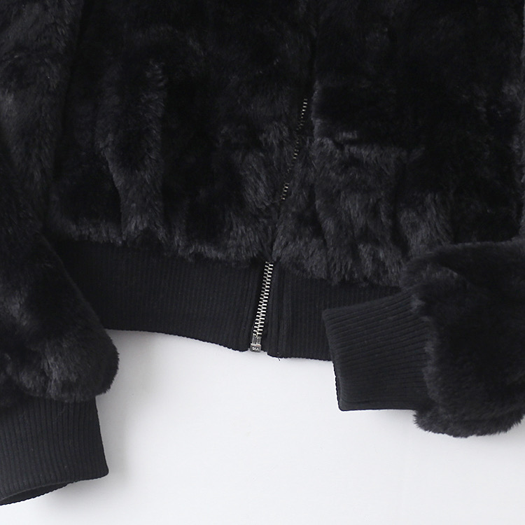 Page เสื้อเฟอร์กันหนาว หมวกฮู้ด เสื้อขน Fluffy coat แบรนด์ page One สำเนา ดำ