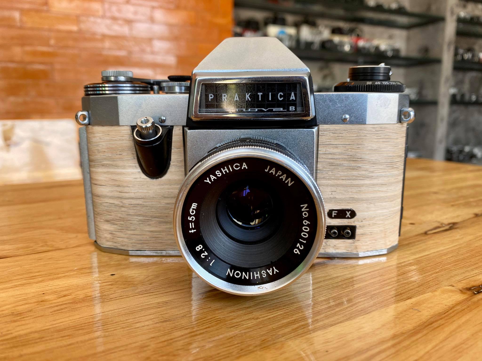 PRAKTICA NOVA B YASHICA YASHINON 50MM.F2.8 M42 MOUNT