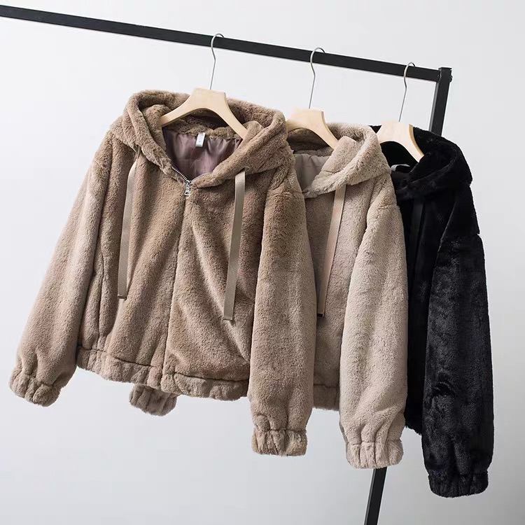 Page one เสื้อเฟอร์กันหนาว หมวกฮู้ด เสื้อขน Fluffy coat แบรนด์ page One ดำ