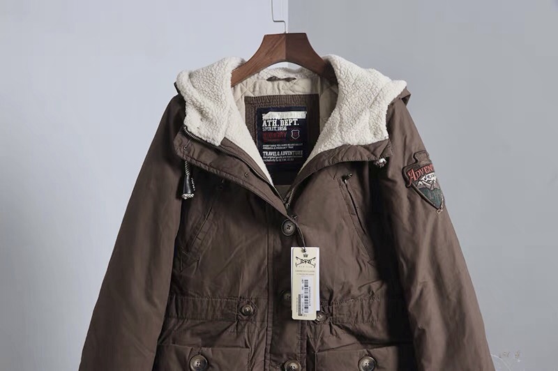 Rtw club เสื้อกันหนาว parka ปาร์ก้า โค้ทกันหนาว เสื้อฮูทเฟอร์ สีน้ำตาล แบรนด์ R.T.W. club ATH Dept แต่งขนเฟอร์ ซับขนอุ่นด้านใน น้ำตาล