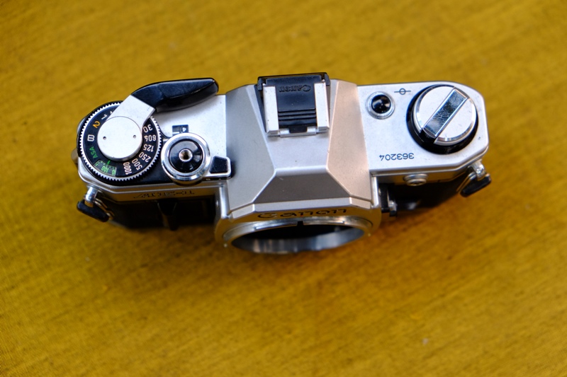 CANON AE-1