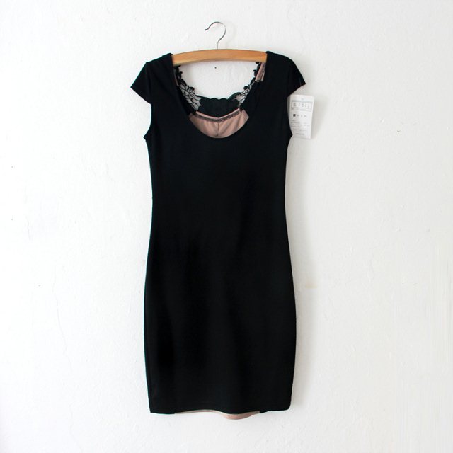 ชุดเดรสสั้นผ้ายืด ทรงสอบ แต่งลูกไม้ปัก สีนูท-ดำ คัทติ้งเทพมากค่า size S ,M