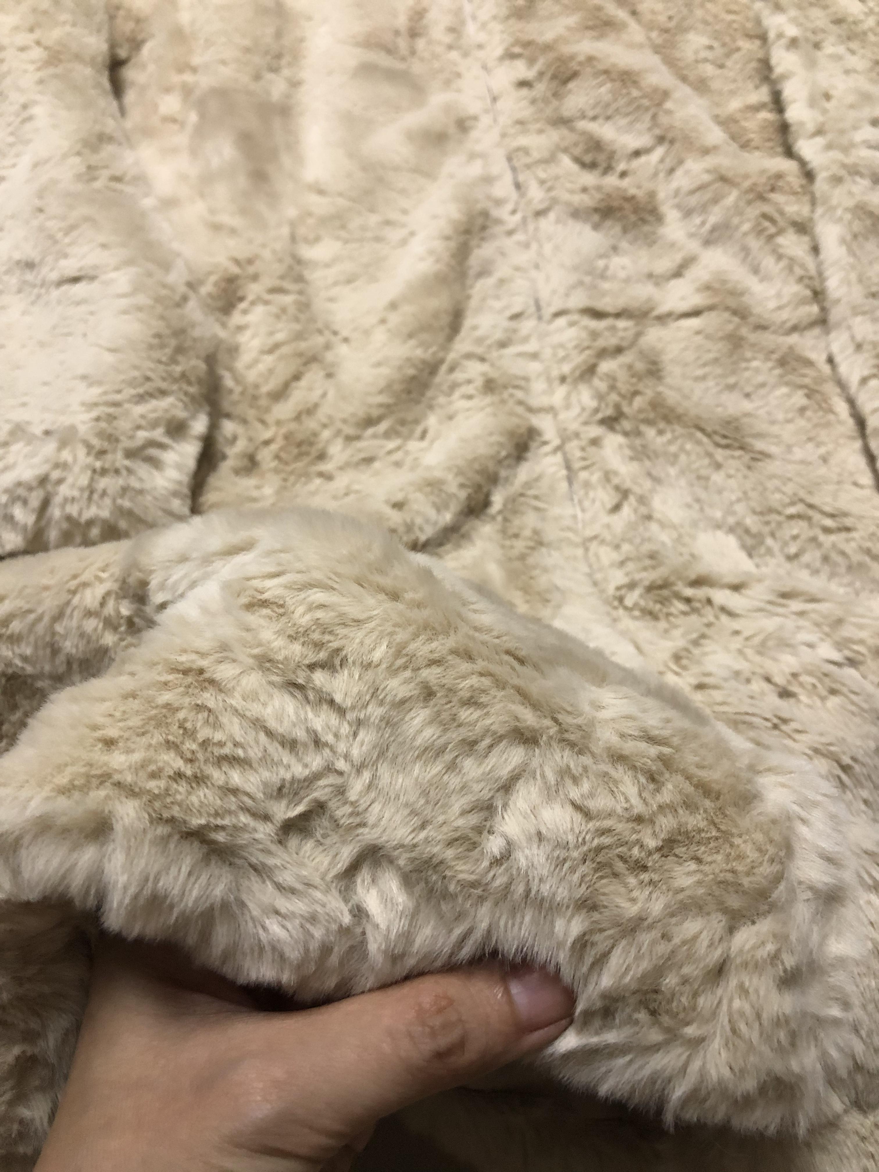 pepco เสื้อเฟอร์กันหนาว หมวกฮู้ด เสื้อขน FLUFFY Coat แบรนด์ PEPCO ดำ / เบจ
