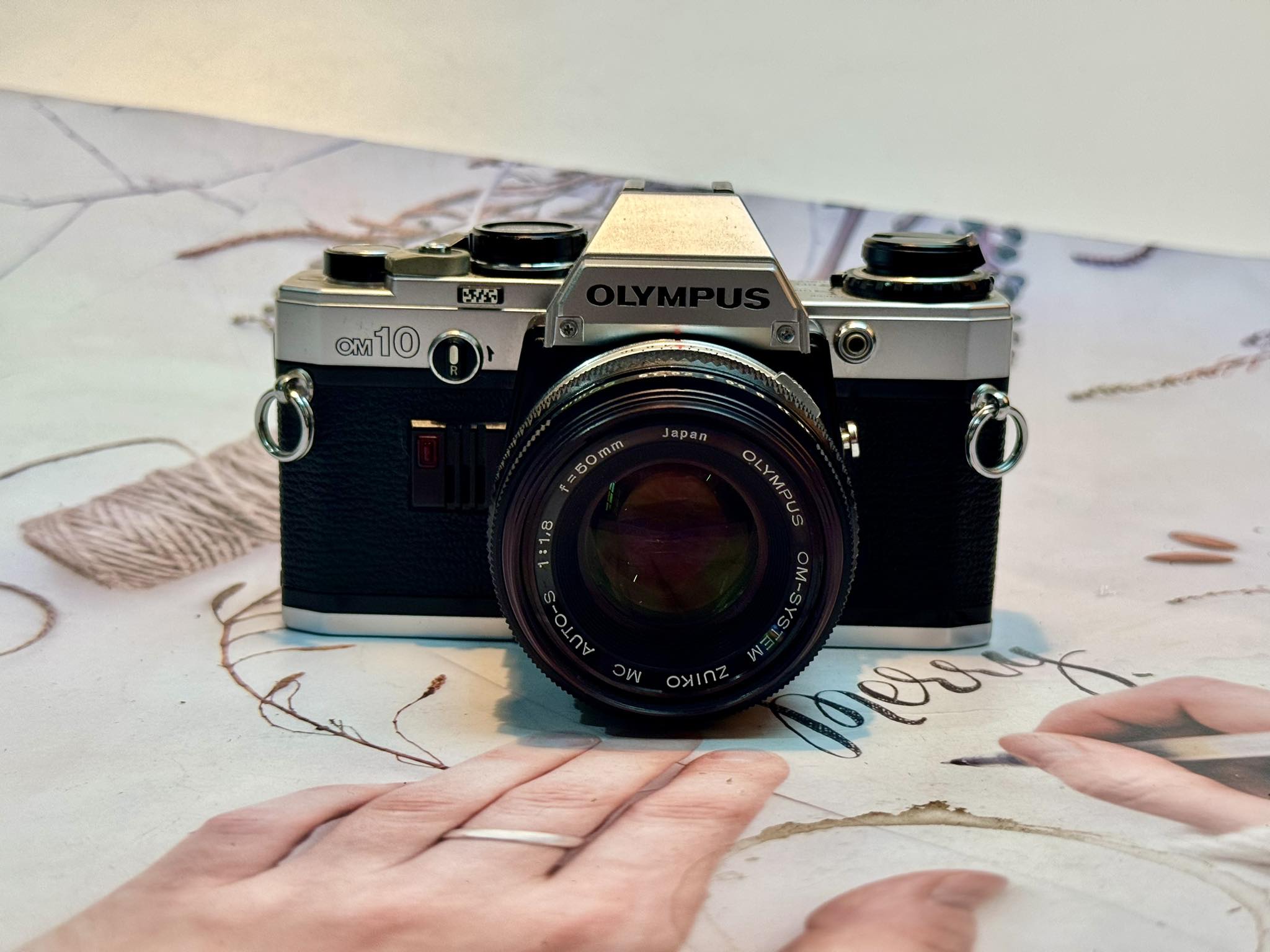 OLYMPUS OM10 OLYMPUS OM SYSTEM ZUIKO MC AUTO-S 50MM. F1.8