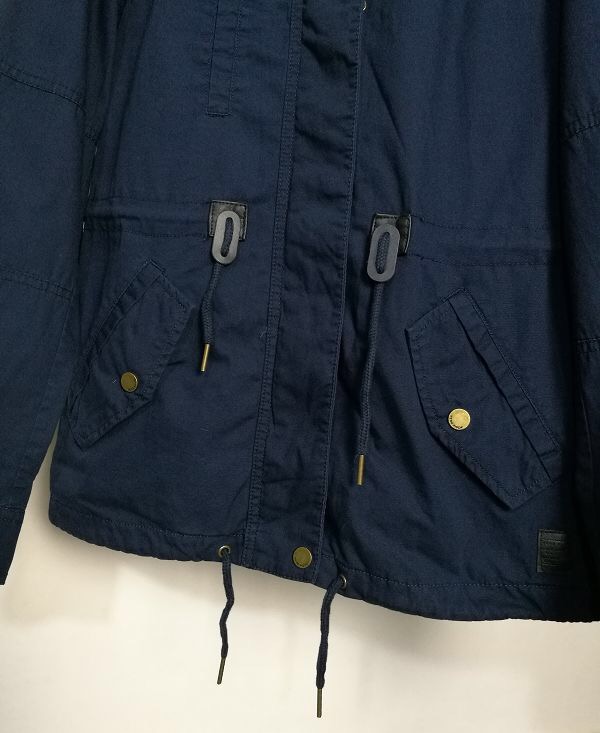 Vera moda เสื้อฮู้ดทหาร เสื้อคลุม สีเขียว หมวกฮู้ด เสื้อปาร์กา เสื้อ นอก งานแบรนด์ VERA MODA งานสวยเท่ห์มากคะ Size M/L/XL เขียว