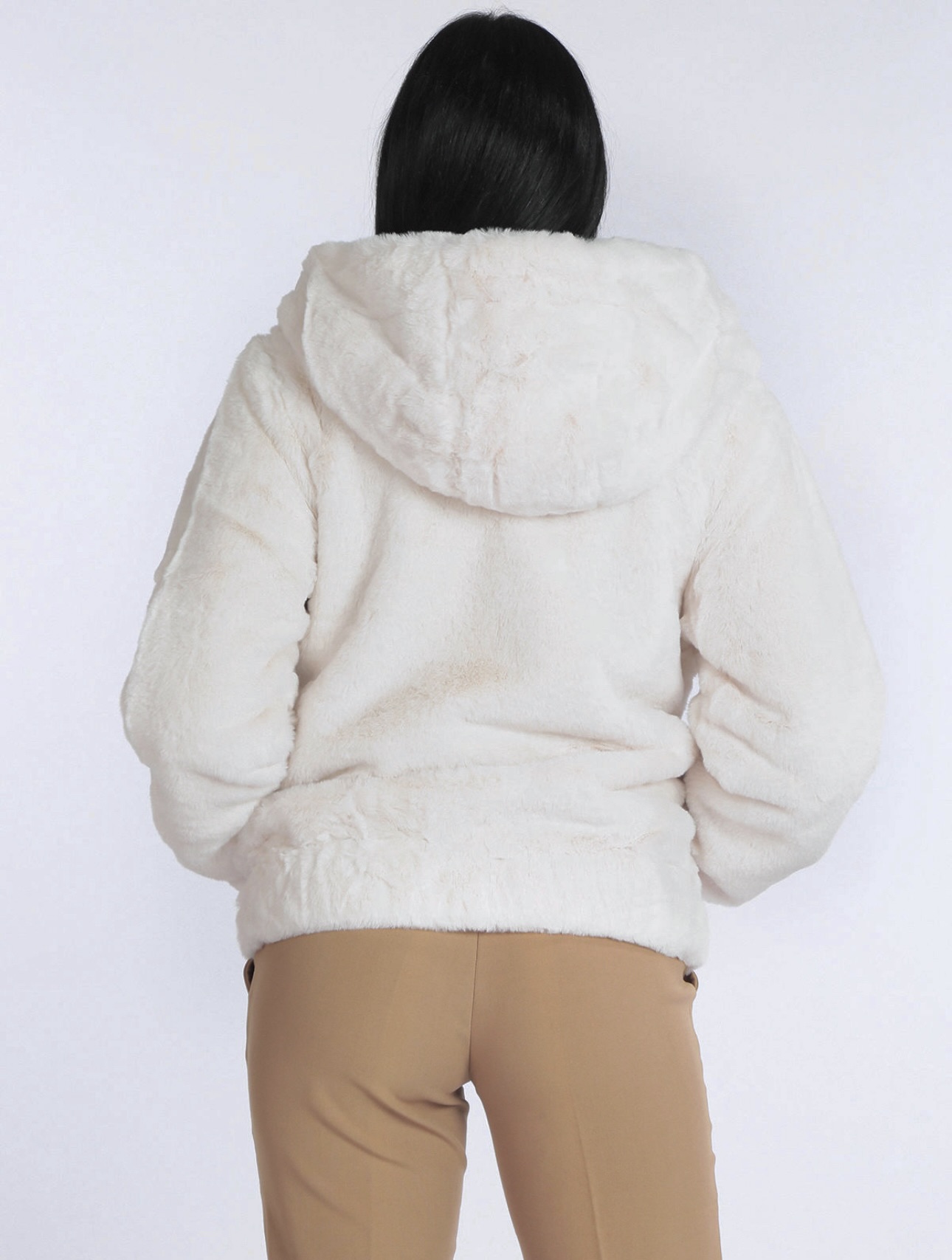 915 เสื้อเฟอร์กันหนาว หมวกฮู้ด เสื้อขน Fluffy hooded jacket แบรนด์ SANCTUARY ขาว
