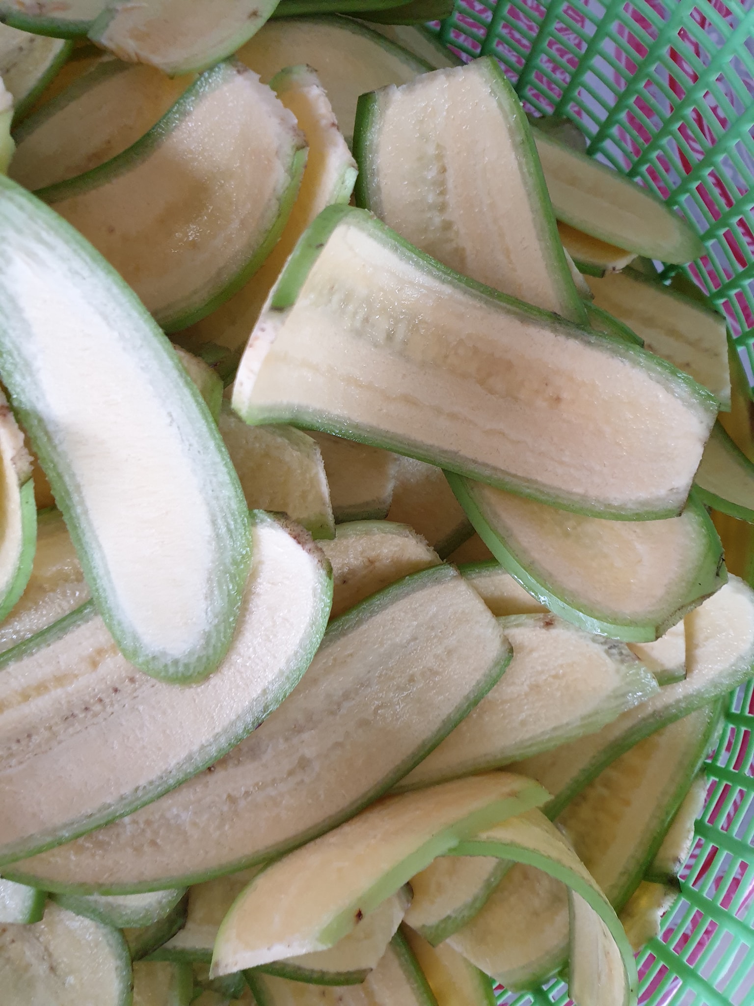 กล้วยกระทบเปลือก อบเกลือ เค็มน้อย 500g.