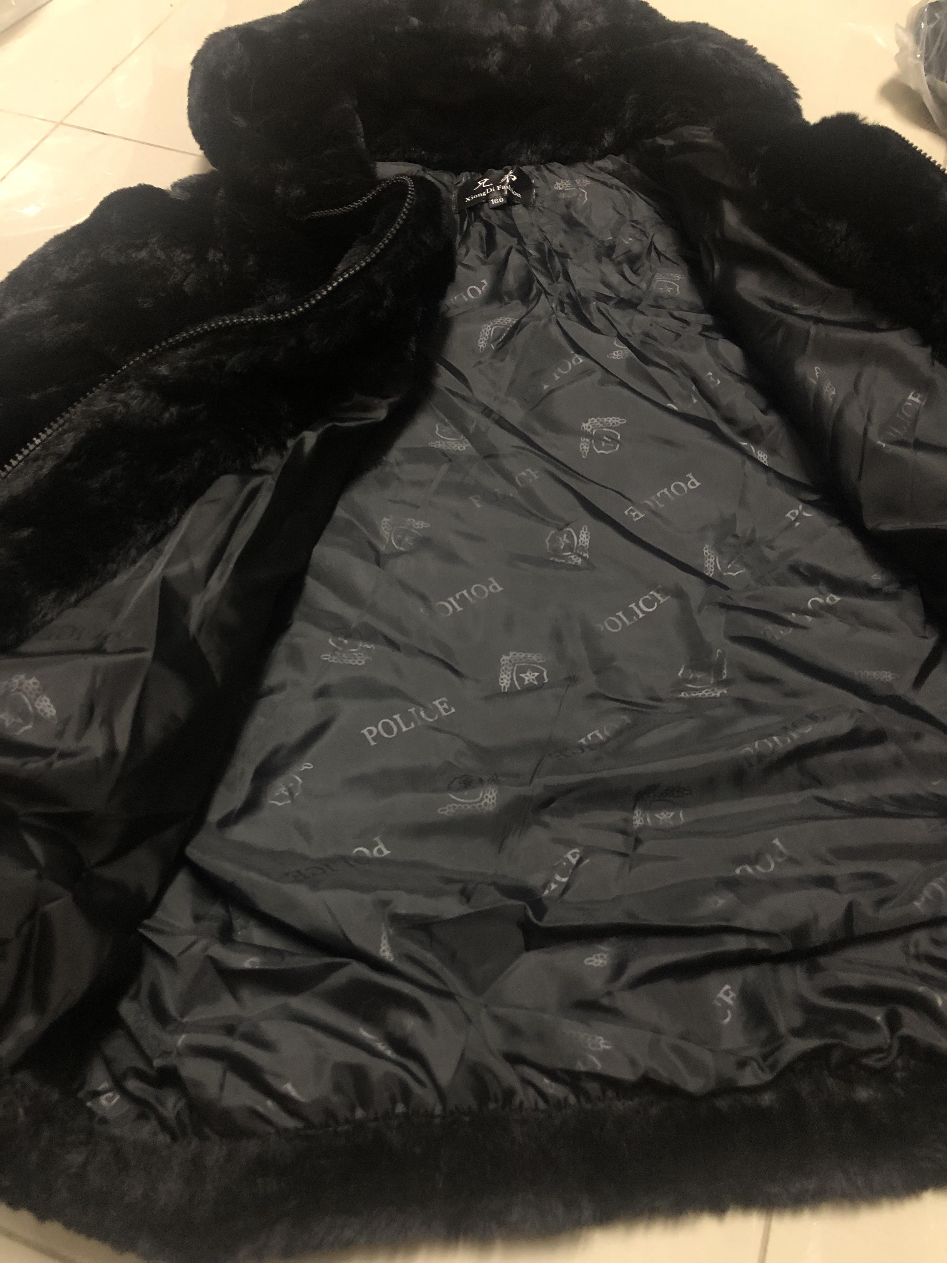 Forever21 เสื้อเฟอร์กันหนาว หมวกฮู้ด เสื้อขน สีดำ (FLUFFY COAT) 兄弟 ขาว
