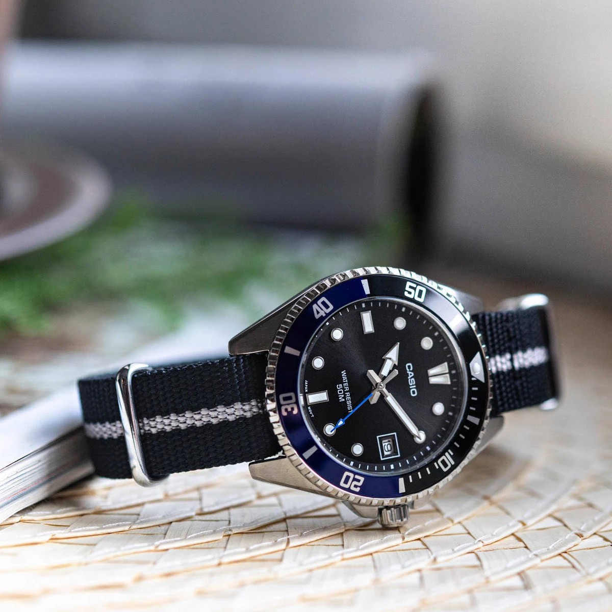 CASIO นาฬิกาคาสิโอ นาฬิกาข้อมือ นาฬิกากันน้ำ นาฬิกาของแท้ ประกันศูนย์ CMG 1 ปี รุ่น MDV-10C-1A2 นาฬิกาสีดำ