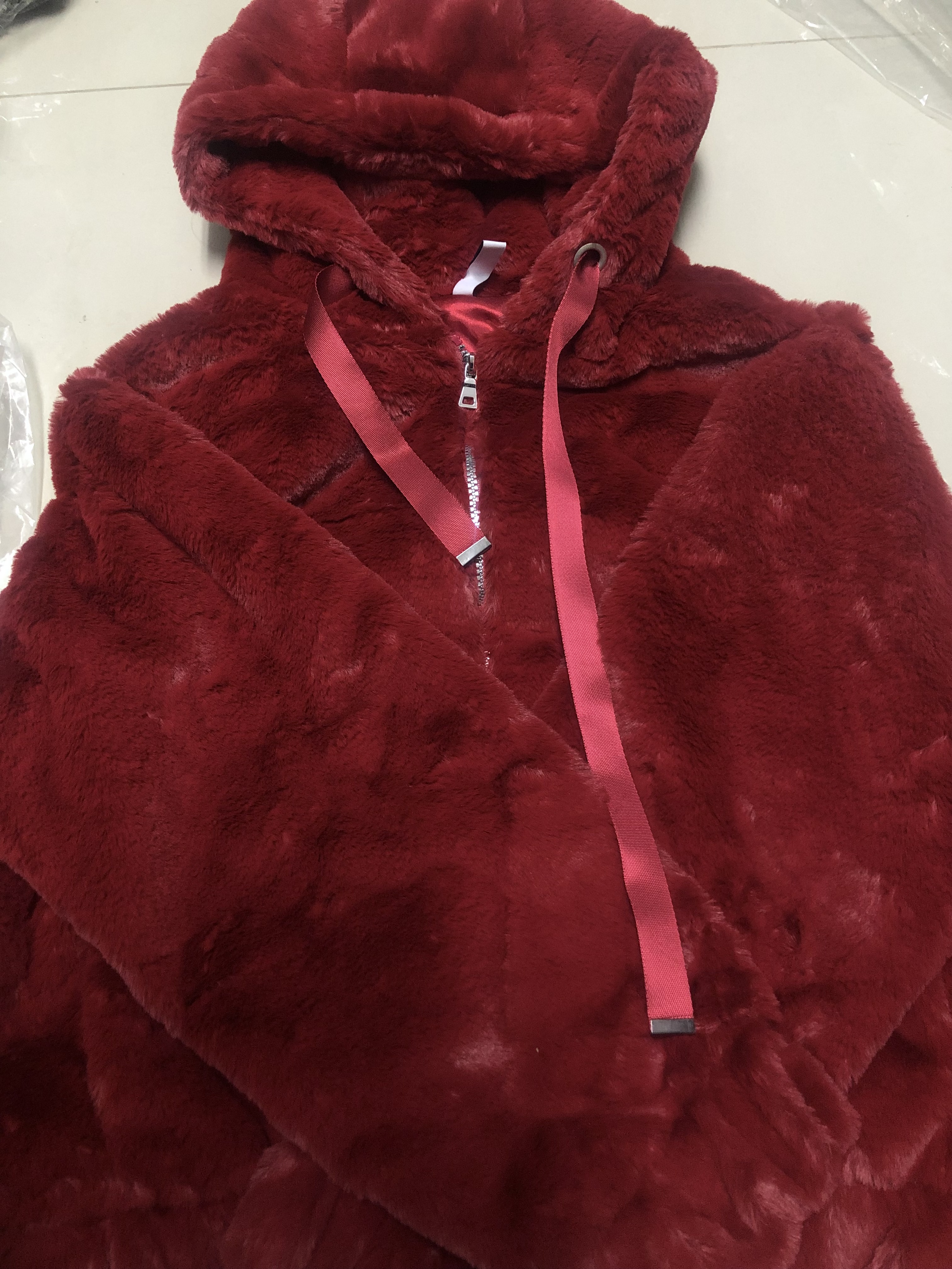 Page one เสื้อเฟอร์กันหนาว หมวกฮู้ด เสื้อขน Fluffy coat แบรนด์ page One ดำ