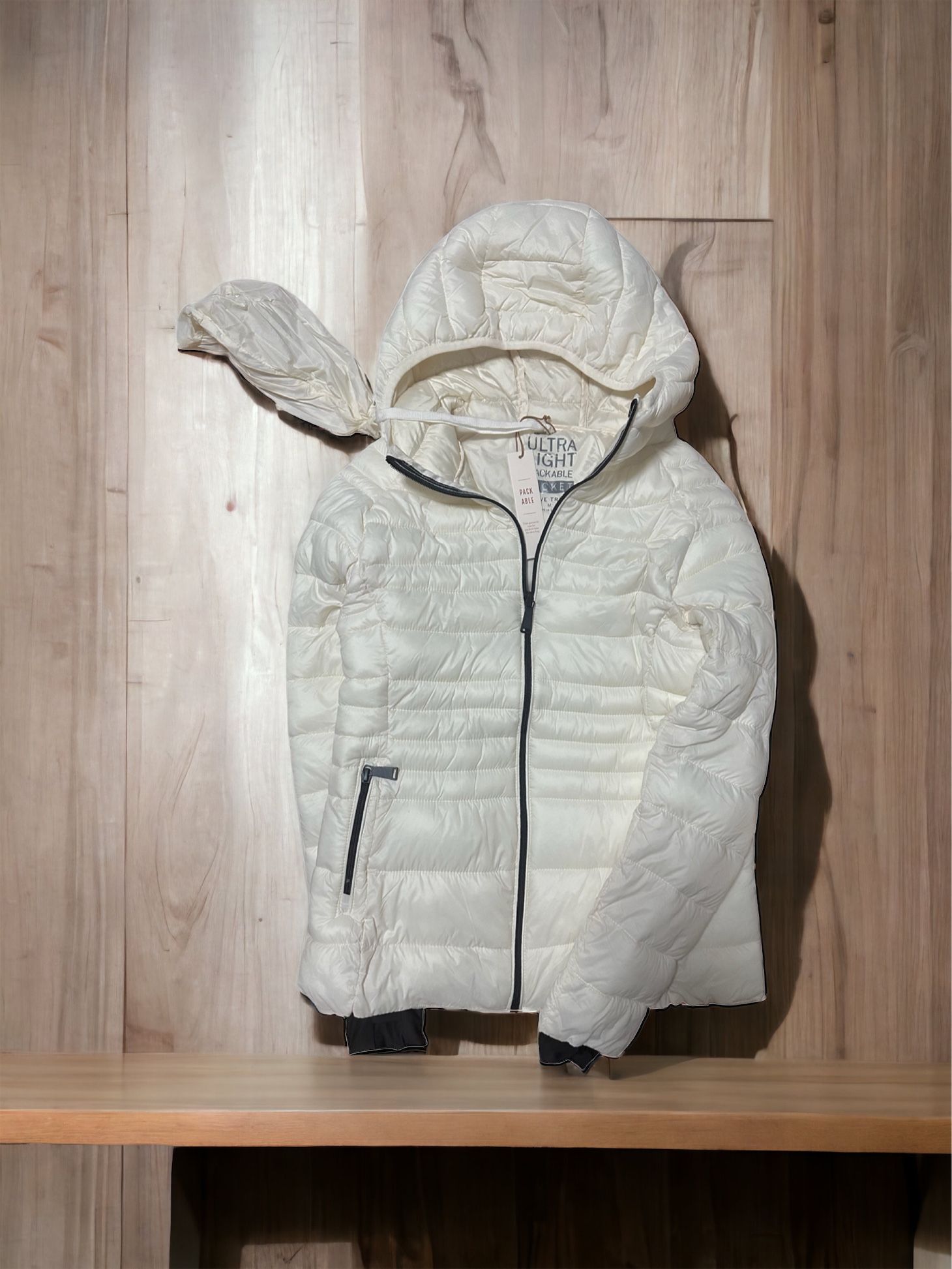 Love tree เสื้อกันหนาว บุนวมอุ่น แบรนด์ LOVE TREE ultra light packable (Padded puffer coat สำเนา สำเนา สำเนา