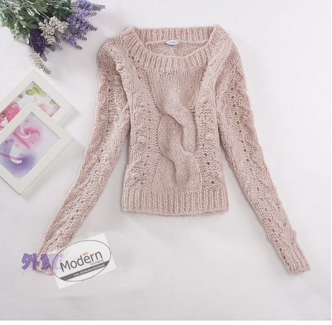เสื้อหนาว ไหมพรมถัก คอกลม แต่งลายถักเปีย สีชมพูอ่อน เนื้อนุ่ม สีออกมุขชมพูอ่อนเรื่อๆ งานส่งญี่ปุ่น เนื้อไหมพรม สวยหรู คุณหนูมากๆเลยคะ