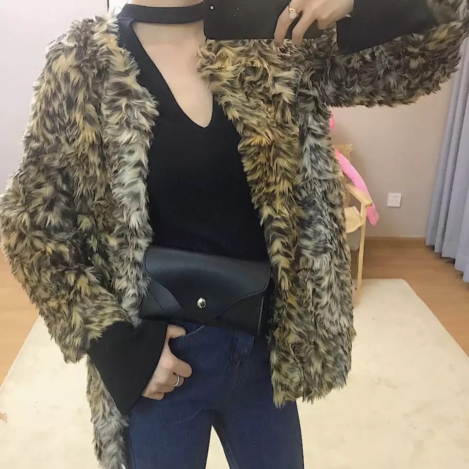 Cache cache เสื้อคลุม กันหนาว แต่งขน ลายเสือ แบรนด์เนมCACHE CACHEแท้ 100% ขนนุ่มพริ้ว สวย ลายเสือ