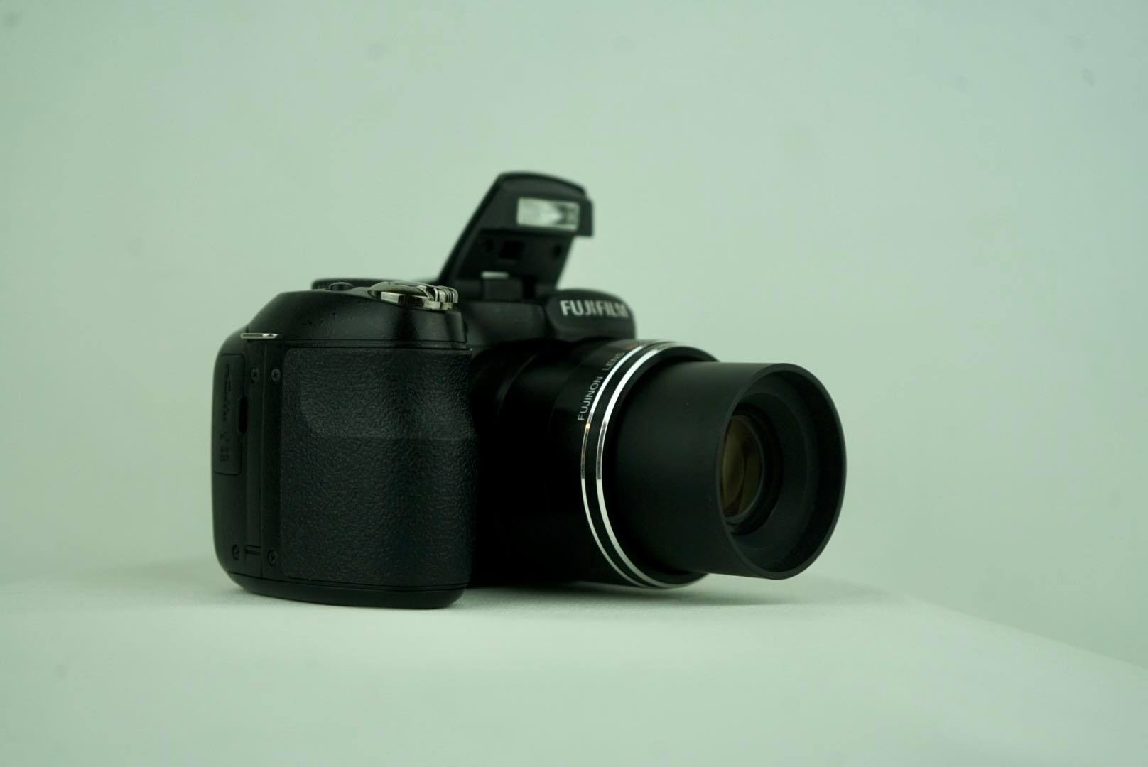 กล้องดิจิตอล FUJIFILM FINEPIX S2500HD