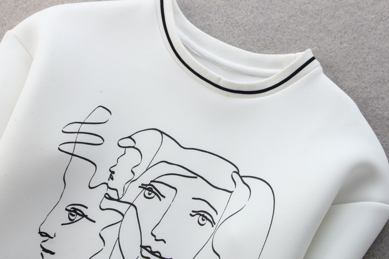 เสื้อวอร์ม เพ้นท์ลายเส้น กราฟฟิค สี ขาว จั๊มขอบเอว